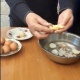 Ысык-Көлдөгү тоок фабрикасы эксперимент жасап, жумуртка кандай учурда "резина" болуп каларын көрсөттү