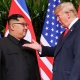 Дональд Трамп менен Ким Чен Ындын кечээ кечки тамактан башталган жолугушуусу бүгүн да уланат