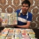 17 жылдан бери ар кайсы валютадагы акчалардын банкнотун чогулткан Бексултан Жапаров: "Коллекциямды алуу үчүн 60 миң сом сунушташкан"