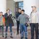 "Кырк чоронун" мүчөлөрү 8-мартта Бишкекте өткөн жүрүшкө уруксат бергендердин отставкасын талап кылып мэриянын алдына топтолду