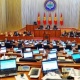 Парламентте депуттар ортосунда "Бишкек феминисттик демилгелер" кыймылынын мүчөлөрү өткөргөн тынч митингди талкуулоо боюнча кайчы пикирлер айтылды