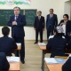 Тажикстанда мектептин ачылышына президент катышып, мугалимдер Эмомали Рахмондун алдында эсин жоготуп жыгылышты
