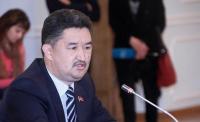 Депутат Алмазбек Баатырбеков: "Путиндин сапарында миграция жана коопсуздук маселелери көтөрүлсө жакшы болмок"