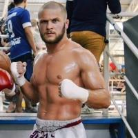 Кыргыз мушкери Рафаэль Физиев UFC'деги алгачкы беттешин качан жана ким менен өткөрөрү белгилүү болду