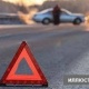 Бишкекте жүргүнчүнү өткөрөйүн деп токтоп турган унааны артынан башка машина сүзүп, эки адам ооруканага жеткирилди