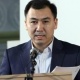 Экс-депутат Равшан Жээнбеков: "Президент өкмөттү колдоп жатканда бардыгы аларды мактап жатып калышат"