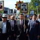 "Өлбөс полк" акциясына президент катышып жатканда сүрөт, видео тартууга тыюу салынды