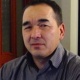 "Өлбөс полк" акциясында президентти сүрөт, видеого тартууга тыюу салууну күзөт кызматынын чочулап жатканы деп түшүндүм" дейт журналист Турат Акимов