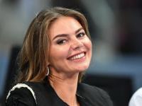 Владимир Путин менен жакын мамиледе делген спортчу Алина Кабаева эгиз уул төрөдү