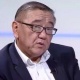 Премьер-министрдин бажасы: "Мен 6 ай иштеп, айына 950 евродон алчумун"