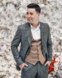 Ырчы KG Эльмурат уулдуу болду