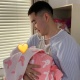 Рэп ырчысы Баястан кырк жылкылуу болду. Ал кызынын киндигин өзү кескенин айтат