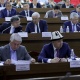 Депутаттар шайлоо мыйзамына өзгөртүүлөрдү киргизүү тууралуу мыйзам долбооруна сунуштары кирбей калганына нааразы болушту