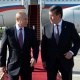 Кыргыз өлкөсүнө расмий иш сапары менен келген Владимир Путинди өлкө башчы Сооронбай Жээнбеков тосуп алды