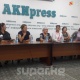"Ош базардын" сатуучулары Ленин райондук акимчилигине нааразы