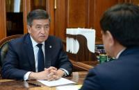Сооронбай Жээнбеков Мухаммедкалый Абылгазиев менен жолукту