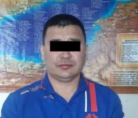 Ысык-Көлдө Казакстандын жараны жергиликтүү тургундун унаасын уурдаганы үчүн кармалды