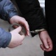 "16 миң сом акча бербесең түрмөгө алып барабыз". Ошто ишкерди коркутуп акча талап кылган деген шек менен эки жаран кармалды