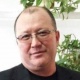 "Мекенчил" партиясынын жамааты Садыр Жапаров эркиндикке чыкканга чейин Таалай Отунчиевди партиянын башында туруп берүүсүн өтүндү