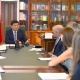 Премьер-министр бизнес-акыйкатчы Робин Орд-Смит менен жолугушту