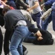Токмокто 3 бала сабалып, ооруканага түштү. Шектүүлөрдүн экөө кармалып, бири кармала элек