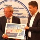 Кош майрам! "Акнет" компаниясы Билим күнүндө Илимдер академиясына 500 миң сом тапшырды