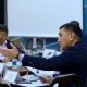 Депутат өлкө аймагында канча контейнер мектеп иштеп жатканын сурады