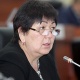 Депутат Карамат Орозова: "Чек ара маселелери боюнча комиссиянын иши тез жүрбөгөндүктөн бүгүнкү күндө чатактар болуп жатат". КҮНСОБОЛ