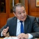 Мамлекеттик тил боюнча улуттук комиссиянын төрагасы Назаркул Ишекеев: "Кыргыз тили боюнча мыйзам кабыл алынганга чейин кыргыз тили Ак Үйдүн босогосунан кире алчу эмес". КҮНСОБОЛ