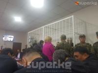 Ленин райондук сотунда экс-мэрлер Албек Ибраимов жана Кубанычбек Кулматовдун соттук отуруму өтүп жатат