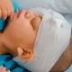 Көз ордуна 2 шишик менен төрөлгөн Табарактын бир көзүндөгү шишик операция жолу менен алынды