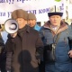Чек ара боюнча митингге чыккандар Жеңиш Разаковдун отставкасын талап кылышты