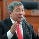 Депутат Рыскелди Момбеков: "Маалымат каражаттары зомбулук боюнча маселени жаш балдарга тескери таасир бербегендей кылып чагылдырышы керек". КҮНСОБОЛ