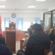 Текебаев менен Чотоновго козголгон кылмыш ишти кайра кароодогу соттук отурумдарга күбөлөрдү мажбурлап алып келмей болушту