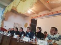 Вице-премьер Замирбек Аскаров: "Жердин бир метри дагы Кытайга өтпөйт"