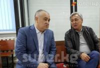 "Коррупция" беренеси менен айыпталып жаткан Өмүрбек Текебаев менен Дүйшөнкул Чотоновдун соту улантылды