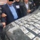 Экономикалык кылмыштуулукка каршы күрөшүү боюнча мамлекеттик кызматынын кызматкери пара алып жаткан жеринен кармалды