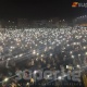 "Ала-Тоо" аянтына митингге чыккандар телефондун жарыгын бир убакта күйгүзүштү (фото)