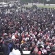 Ошто миңге чукул адам катышкан митинг өтүп жатат