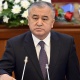 Өмүрбек Текебаев депутаттык мандатын кайтарып алышы мүмкүн. Анын арызы БШКда каралып жатат