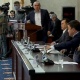 Парламенттин отурумунда депутаттар Алтынбек Сулайманов менен Канатбек Керезбеков жакалашып кетишти