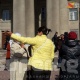 Өкмөт үйүнүн алдына Садыр Жапаровдун тарапташтары чогулуп жатышат (фото)