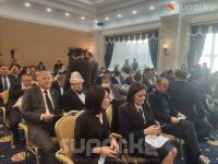 Депутат: "Эл өкүлдөрүнүн санын кыскартуу боюнча сунуш айтсак, баарына жага беребиз"