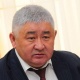 "Сиз өзүңүздү өзүңүз билесизби?". "Мурунку президентти Манаска теңедиңиз эле". Депутаттар арасында пикир келишпестик жаралды