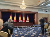 Депутат "Шайлоо белгиленгенден кийин мыйзамга киргизилген өзгөртүүлөр иштей береби?" деп сурады