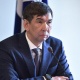 Садыр Жапаров Бишкек шаарынын мурдагы мэри Азиз Суракматовдун отставкасын кабыл алды