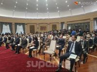 Депутат Турускулов Исмаиловага "Пандемиянын экинчи толкунуна даярбызбы?" деген суроо берди