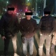 Бишкекте жарандын телефонун коркутуп тартып алышкан. 9 шектүү кармалды