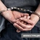 Курткасын, телефонун тартып алган. Милициянын кайгуул кызматы тоноого шектүү жаранды кармады