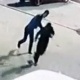 Сокулукта белгисиз жаран жолдон өткөндөргө себепсиз кол салып, бир жаран жаракат алды. Окуя боюнча тергөө иштери башталды